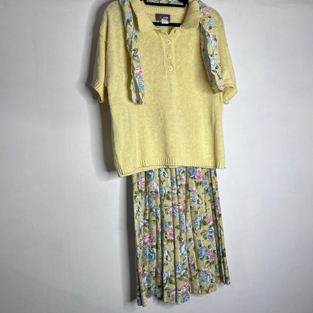 Vintage Alison J Yellow Knit Polo & Floral Skirt Scarf | Size Medium | Cottage